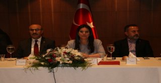 Bakan Sarıeroğlu, Kongre Öncesi Adana Demirsporun Sorunlarını Dinledi
