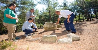 Çanakkale Savaşlarının Mezar Yeri Belli Olan Tek Şehit Doktorunun Kabrini Torunu Ziyaret Etti