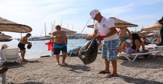 ‘Bodrum İçin 3 Dakika Plaj Temizliği Devam Ediyor