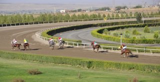 Jandarma Koşusunda Nefesler Tutuldu