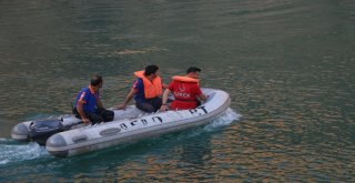 Serinlemek İçin Botan Çayına Giren Asteğmen Kayboldu