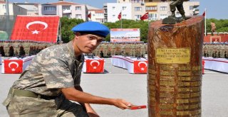 Manisada Yemin Eden Komandolar Zeybek Oynadı