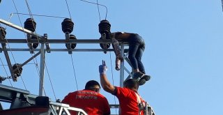 Ailesiyle Tartıştı, Çıktığı Elektrik Direğinde Akıma Kapılarak Hayatını Kaybetti