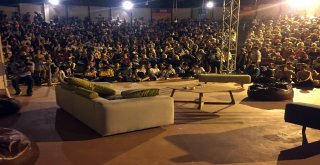 Kadıköyde Tiyatro Festivaline Yoğun İlgi