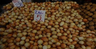 Domates, Soğan Ve Patates Fiyatları Düştü, Pazarda Yüzler Gülüyor