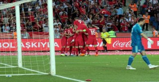 Uefa Uluslar B Ligi: Türkiye: 1 - Rusya: 1 (İlk Yarı)