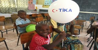 Tikanın Gönüllü Elçilerinden Kenyada İki Bin Çocuğa Diş Sağlığı Taraması