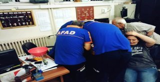 Dakikalarca Acı İçinde Kıvrandı