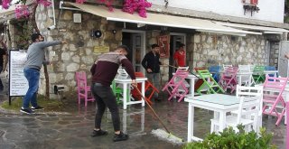 Fırtınadan Çeşme Değil, Ekonomisi Etkilendi