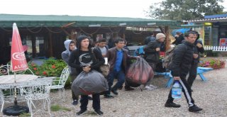Çanakkalede 57 Mülteci Yakalandı