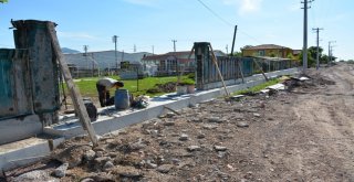 Kartepe Caddeleri Şık Bir Görünüme Kavuşuyor