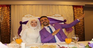 (Özel) Takı Töreninde Gelin Ve Damada Uçak Bileti