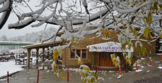 Muratdağı Termal Kayak Merkezine Mevsimin İlk Karı Yağdı