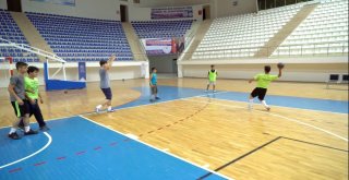 Edremitte Yaz Spor Okullarına Yoğun İlgi