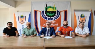 İnegöl Belediyespor Vojin Caciçi Transfer Etti