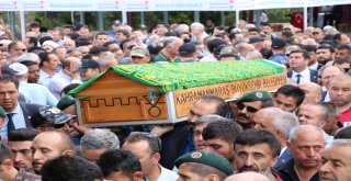 Şehit Polis, Acı Haberiyle Ölen Babaannesiyle Son Yolculuğuna Uğurlandı