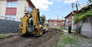 İnönü Mahallelerinde Kilit Taş Döşeme Çalışmaları Sürüyor