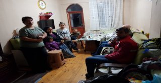 Kızılay Evlerinde Ziyaret Etti