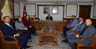 Kırşehir Barosu Yeni Yönetimi Vali Akını Ziyaret Etti