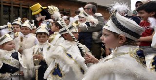 Kuşburnu Festivalinde Kuşburnulu Gelinlik İlgi Gördü