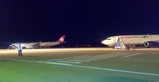 Aşırı Yağış Sebebiyle İstanbula İnemeyen Uçaklar Bursaya İndi