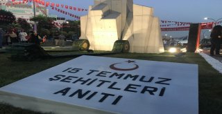 Başakşehir Belediyesinden 15 Temmuz Şehitler Anıtı