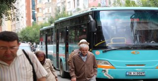 Eskişehirdeki Ulaşım Ücretleri Mega Kentlere Kafa Tutuyor