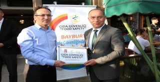 Örnek Esnafa Belgeleri Verilmeye Devam Ediyor