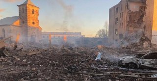 Rusyada Havai Fişek Fabrikasında Patlama: 2 Ölü