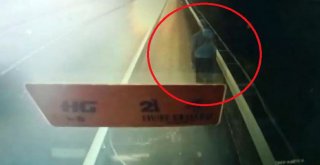 Direksiyon Başında Uyuyan Sürücünün Neden Olduğu Kaza Anının Görüntüsü Ortaya Çıktı