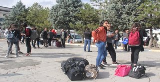 Hakkarili 150 Öğrenci Çanakkale Ve İstanbula Uğurlandı