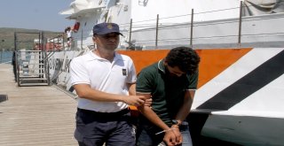 Fethiyede 34 Kaçak Göçmen İle 3 Organizatör Yakalandı