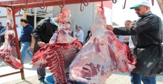 Umut Kervanından Bin Aileye Kurban Eti