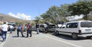Gümüşhanede Zincirleme Trafik Kazası: 4 Yaralı
