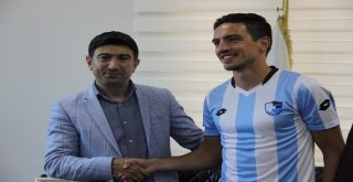 Bb Erzurumsporun İlk Transferi Leo İmzayı Attı