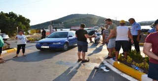 Ayvalıkta Motosiklet İle Otomobil Çarpıştı: 1 Yaralı