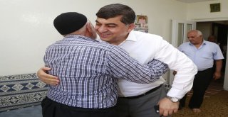 Fadıloğlunun Ziyareti Yaşlı Çifti Mutlu Etti