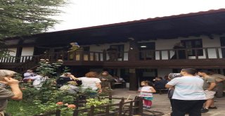 Yerli Ve Yabancı Turistler Çankırıdaki Tarihi Mekanlara Akın Ediyor