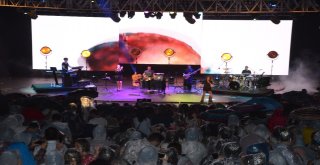 Sertap Erener Konserine Sağanak Sürprizi