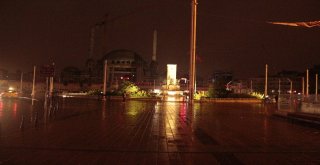 İstanbulda Yağmur Etkili Oluyor
