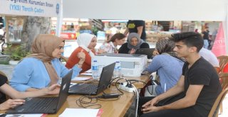 Yks Tercih Çadırı, Eyüp Sultan Camii Meydanında
