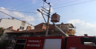 Tavşanlıda 2 Katlı Evde Yangın