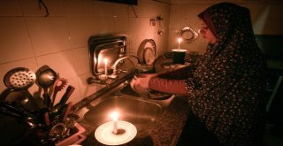 İranda Canlı Yayında Elektrik Kesildi
