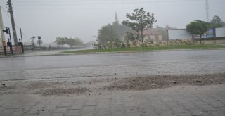 Şuhutta Şiddetli Yağmur, Dolu Ve Fırtına Zor Anlar Yaşattı