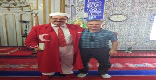 Sakaryalı İmam 15 Temmuza Özel Cübbe Diktirdi