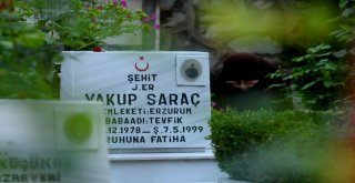 Bursada Şehitliklerde Buruk Bayram