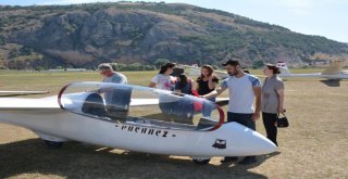 İnönülüler Uçuyor