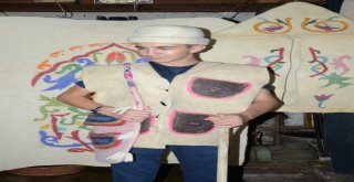 (Özel Haber) Yarım Asırdır Ekmeğini Keçeden Kazanıyor