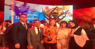 Genç İletişimcilerin Ödül Gecesi