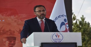 Bakan Kasapoğlu, Kütahyada Zafer Bayramı Kutlamalarına Katıldı